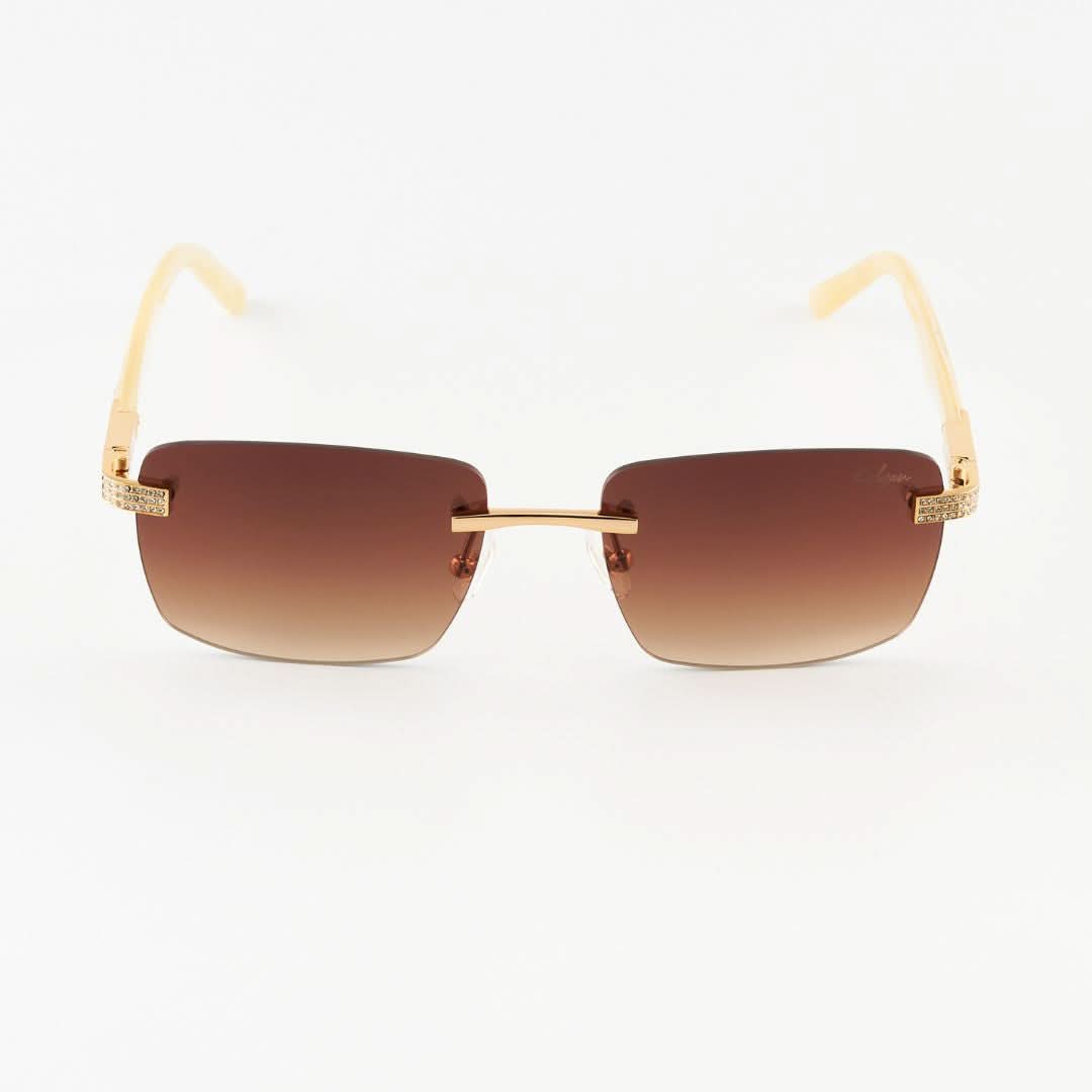 Caroline Brown от биволски рог