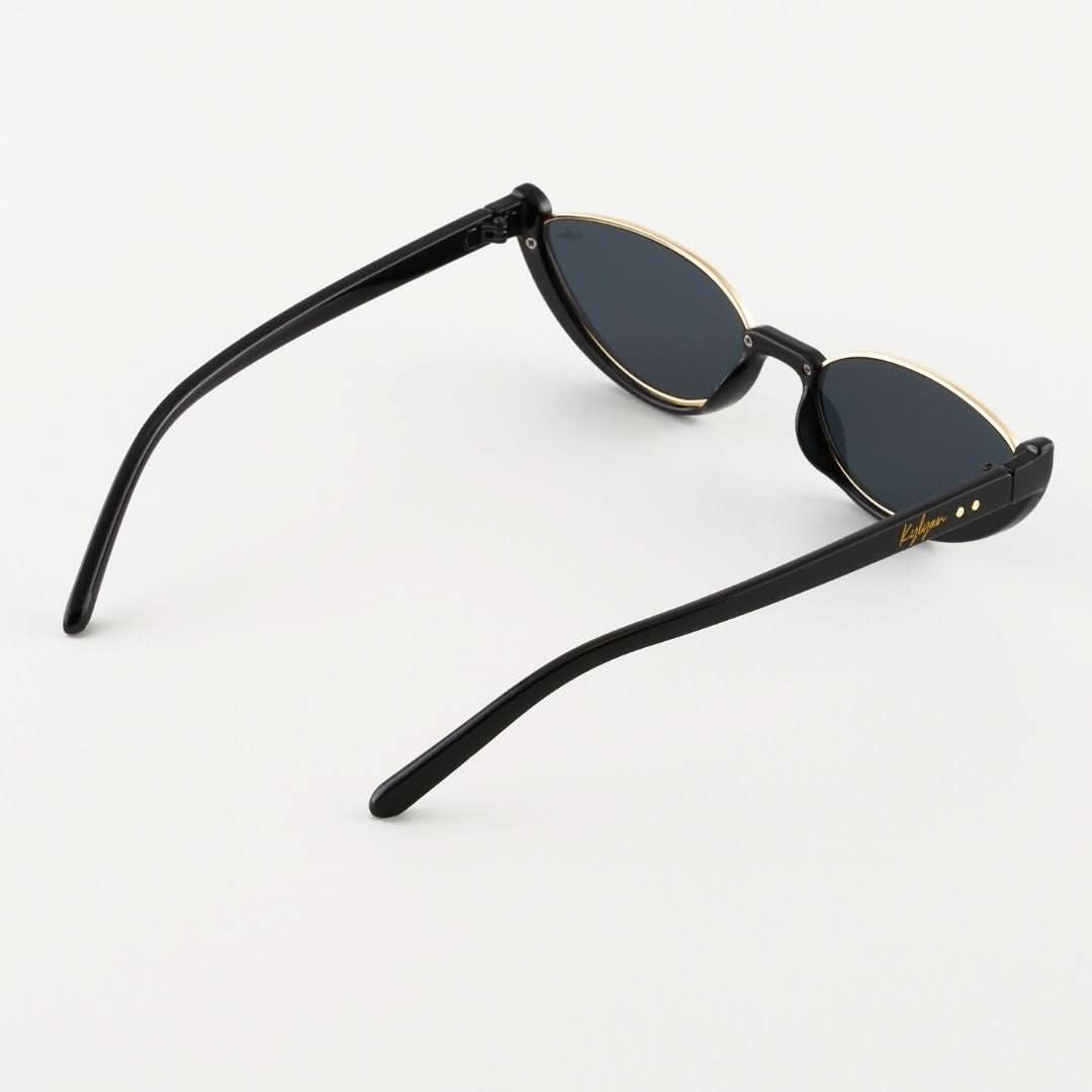 Ochelari de soare Cecile Black la preț redus