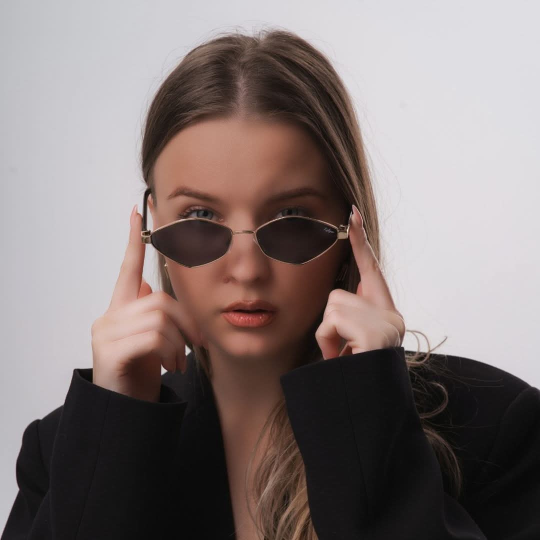 Ochelari de soare Galina la preț redus
