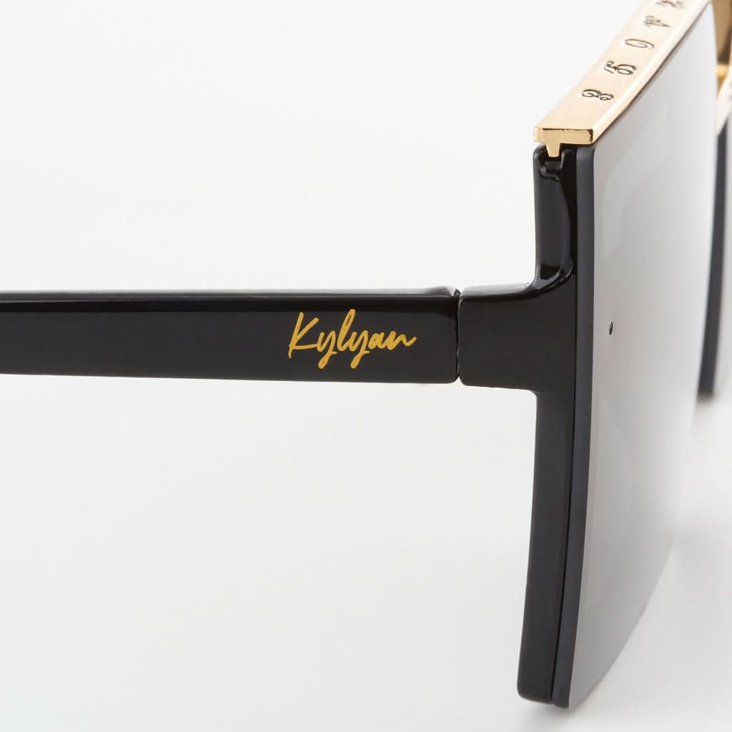 Karen Ochelari de soare