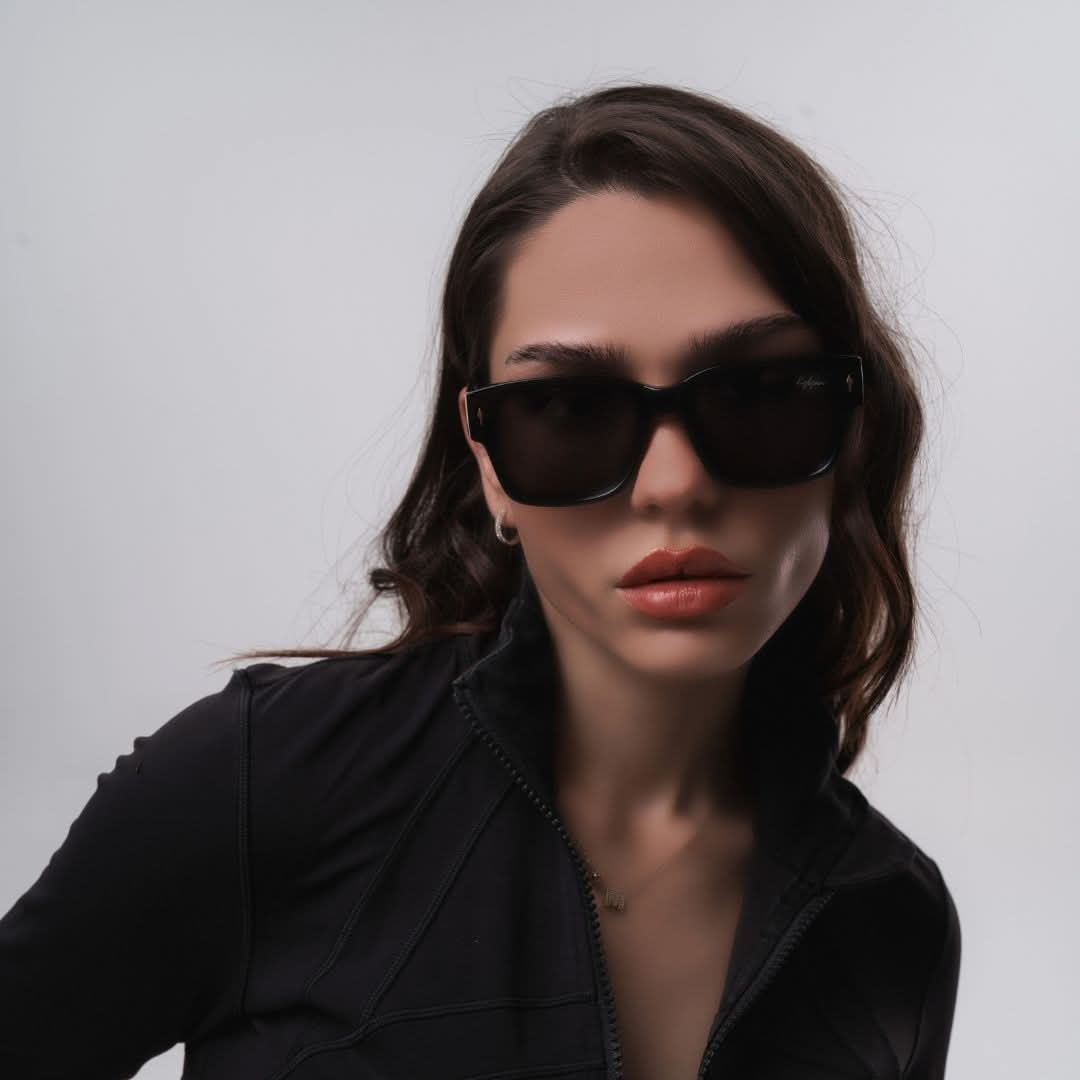 Ochelari de soare Mia Black la preț redus